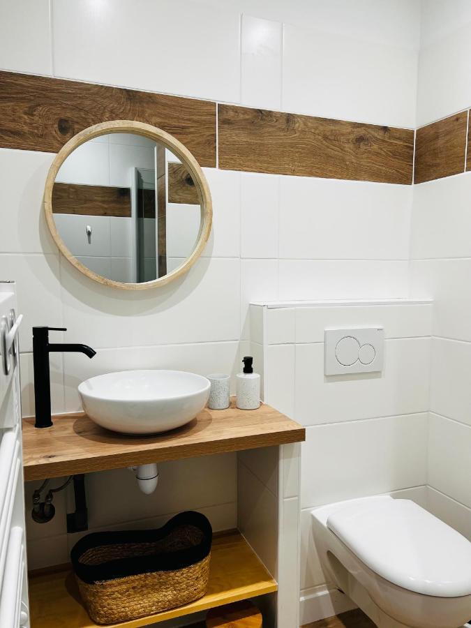 Scorfel Lodge, Iconic, Spa, Sauna & Terrasse トレガステル エクステリア 写真
